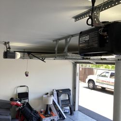 Garage Door Opener En 