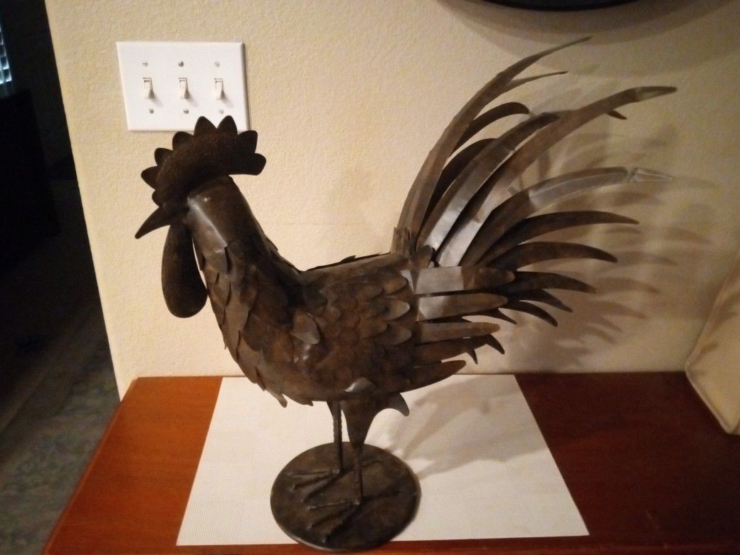 Beautiful Metal Rooster From Pier 1