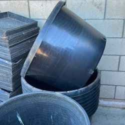 35 GALLON SIZE POTS ONLY ONLY $20 EACH