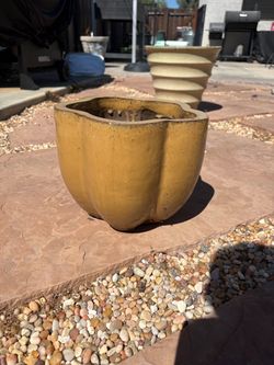 Ceramic pot