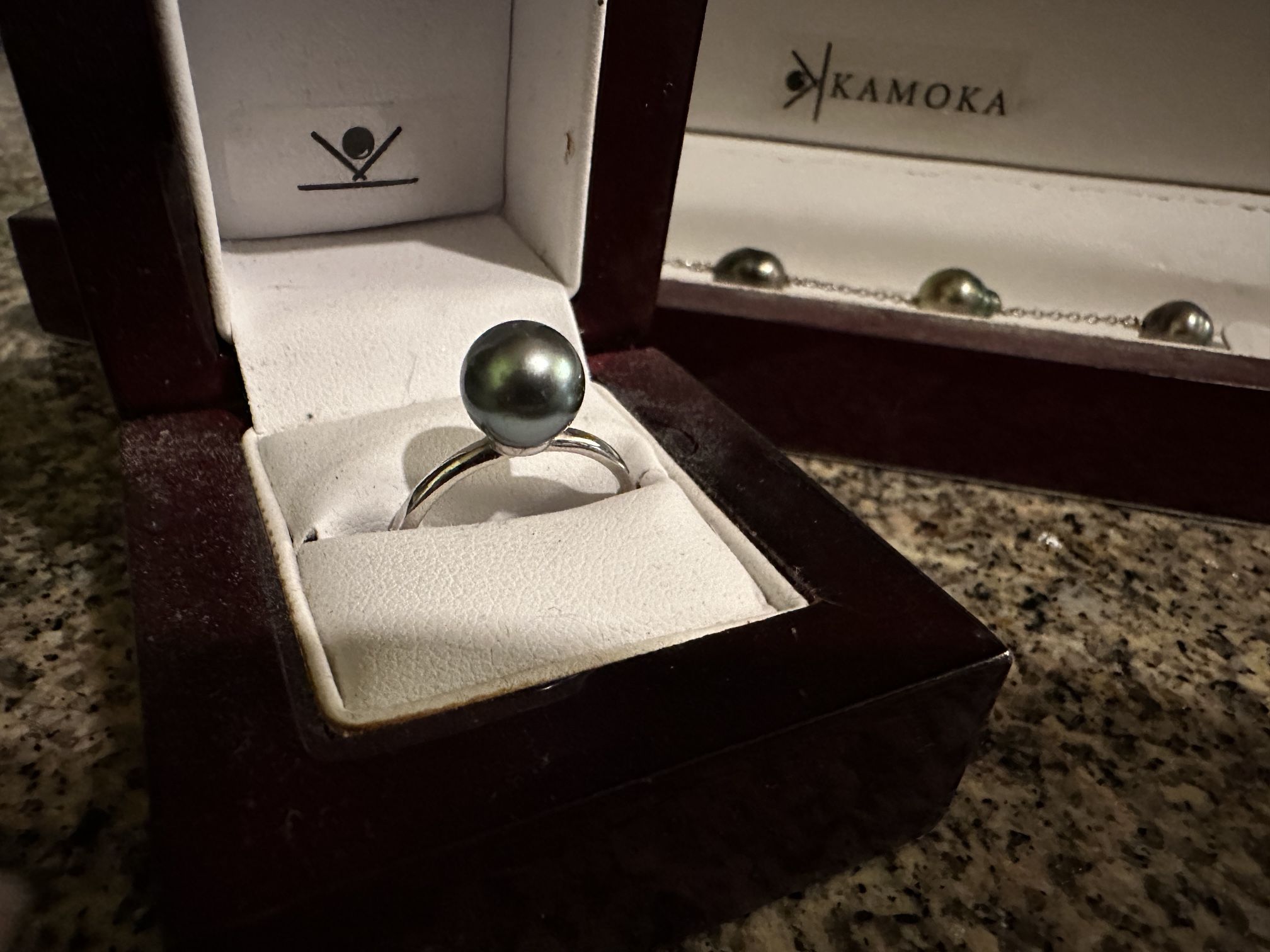 Kamoka Pearls Ring and Bracelet Set