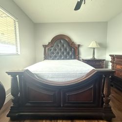Queen Wood Bed 