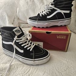 6.5 Mens 8.0 Woman's VANS Hightop Black White