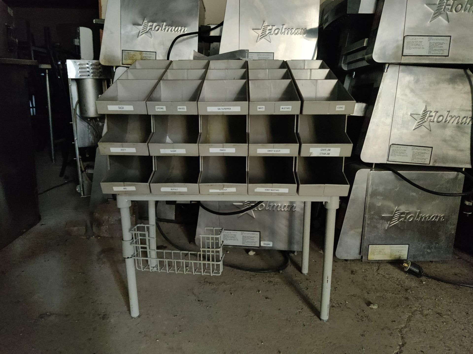 Condiment Bin Gently Used.