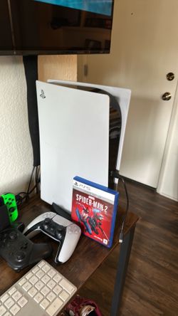 PS5 W/Disc Drive & Spider-Man 2