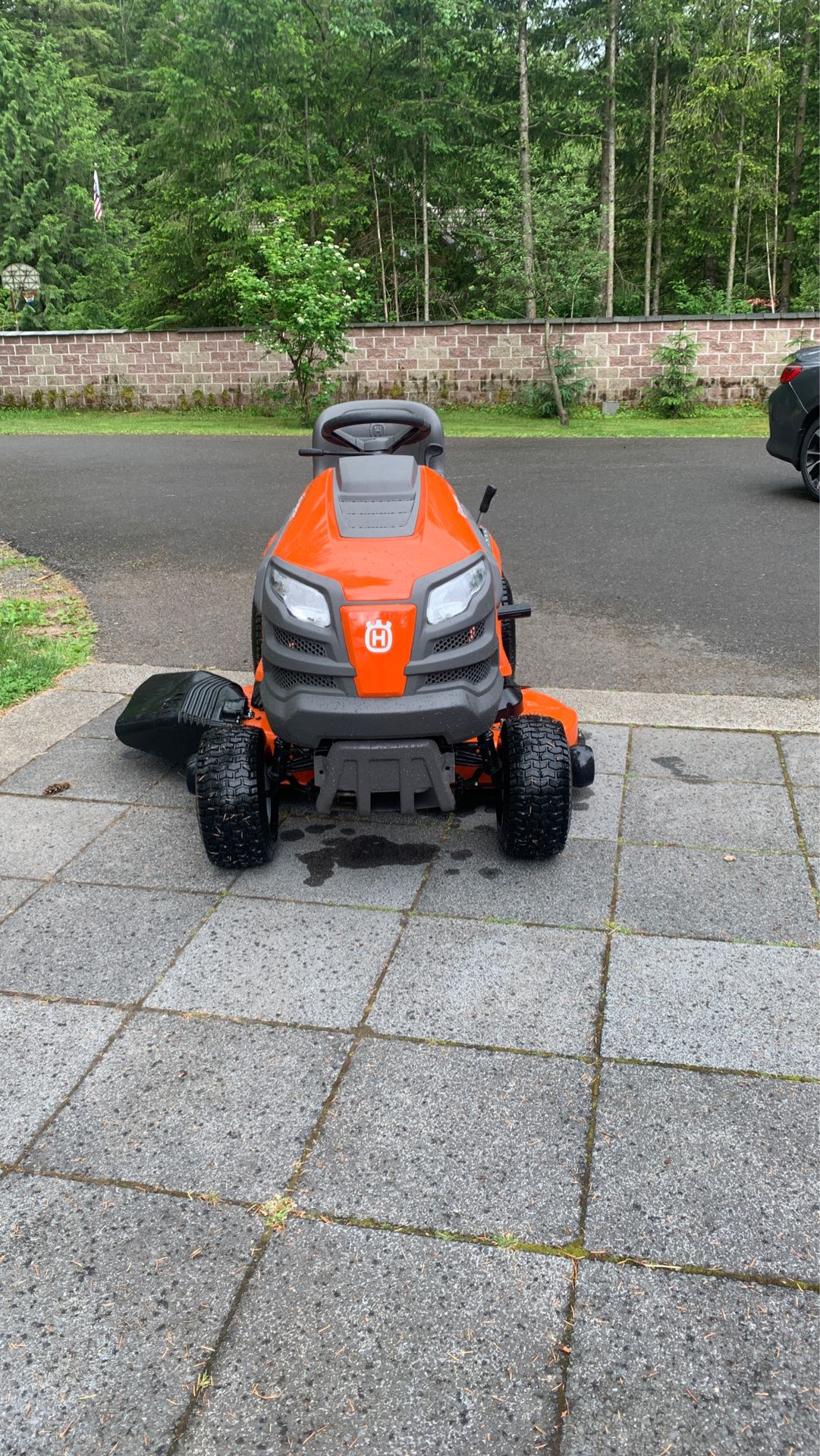 Husqvarna mowers yth 22v46