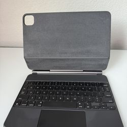 Black Magic Keyboard 11-inch With Apple Pencil