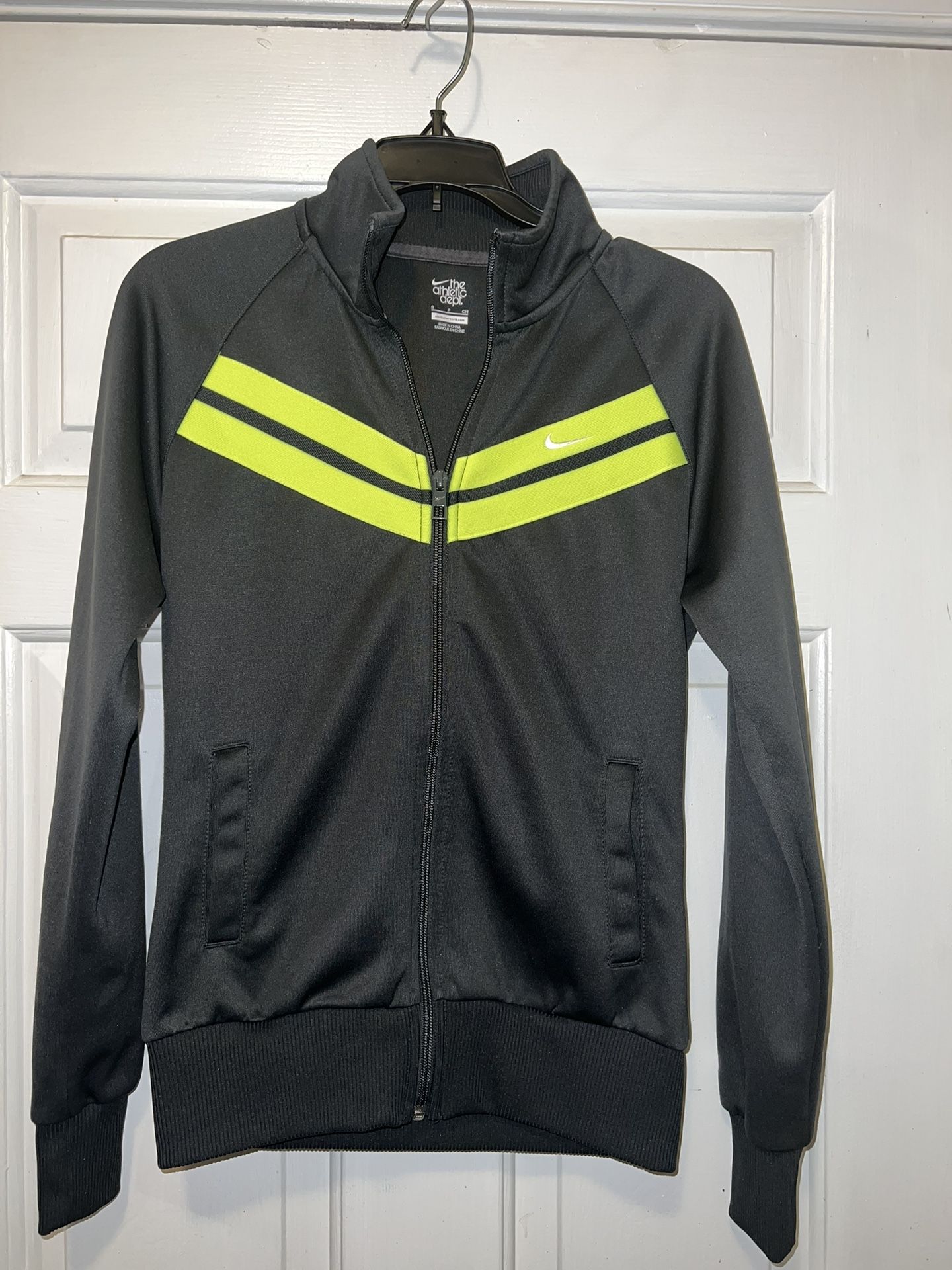very nice nike hoodie young size (s) like new only $15