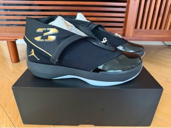 Jordan 40-28 Black Metallic Gold size 11