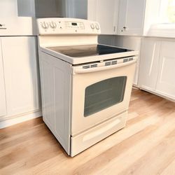 $175 for (1) GE® 30" Free-Standing Electric Range/Oven/Stove - Off-White 