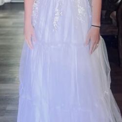 Wedding Dress And Decor 