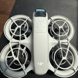 DJI Neo Drone like NEW By It Self No Remote Needed