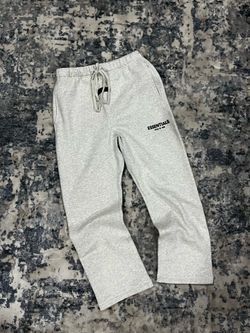 ESSENTIALS SWEATS (light oat)