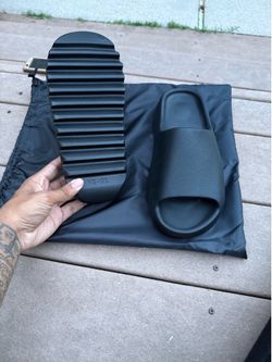 Black Yeezy Slides