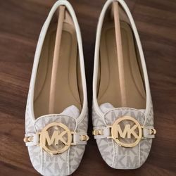 Michael Kors flat shoes, white , size 6.5