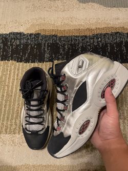 Reebok Question Mid x Minions