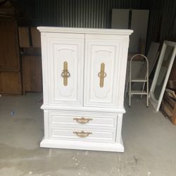 White 3  Drawer 2 Shelves Dresser