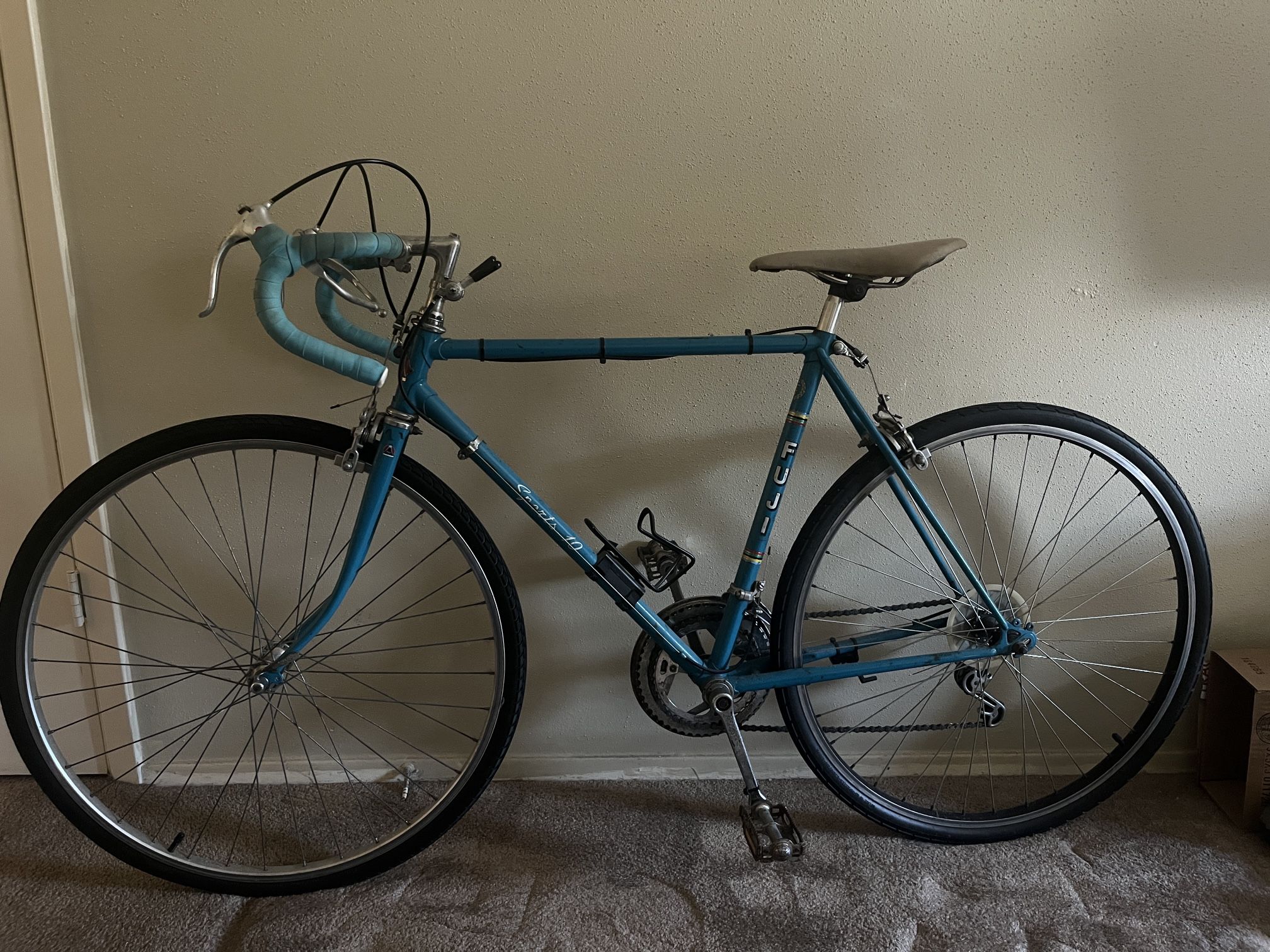 Vintage Fuji S10 Road bike