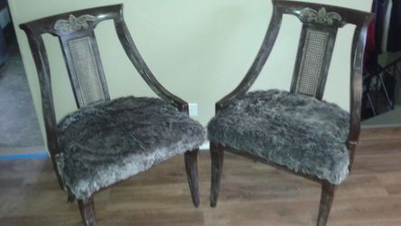 Fur cushions accent chairs