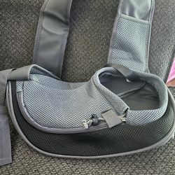 Pet Sling dog/cat Carrier Pocket Adjust Strap Anti-falling Design Breathable Mesh Travel Safe