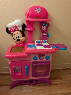 Play kitchen