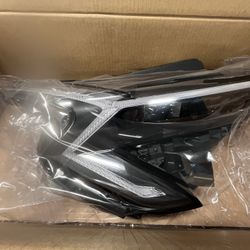 New OEM Kia Headlamp Assembly (Right) – OEM (92-102-L2550)