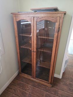 Curio Cabinet oak