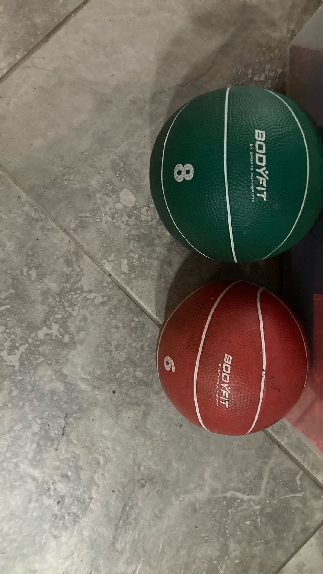 Body fit -Exercise Balls 6&8 Pounds