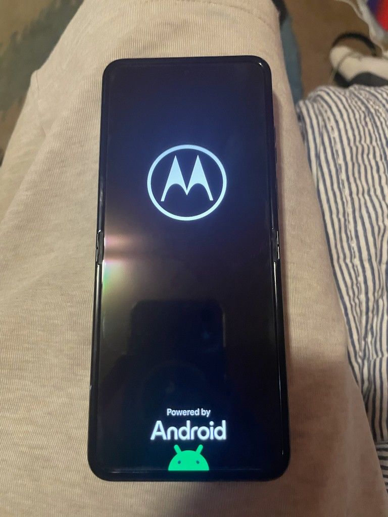 Motorola Razor 2024
