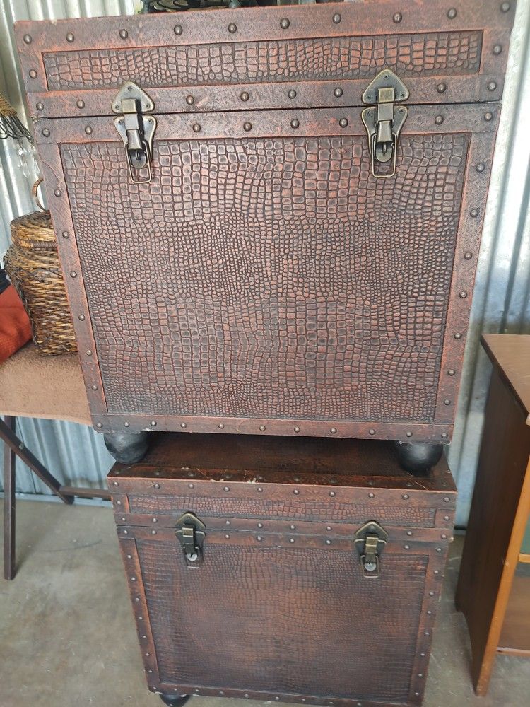 Storage Container. 2. Peice