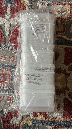 16 piece BRAND NEW Plastic tupperware set