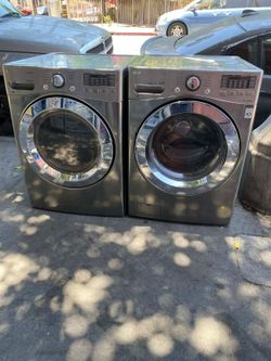 LG WASHER AND GAS DRYER SET FRONT LOAD, SIDE BY SIDE OR STACKED. FREE DELIVERY AND INSTALLATION