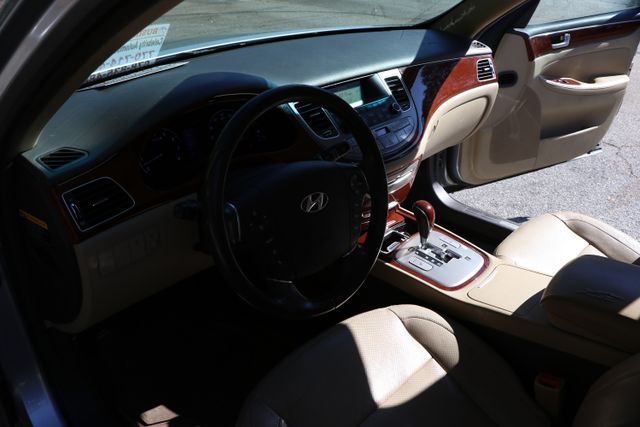 2013 Hyundai Genesis
