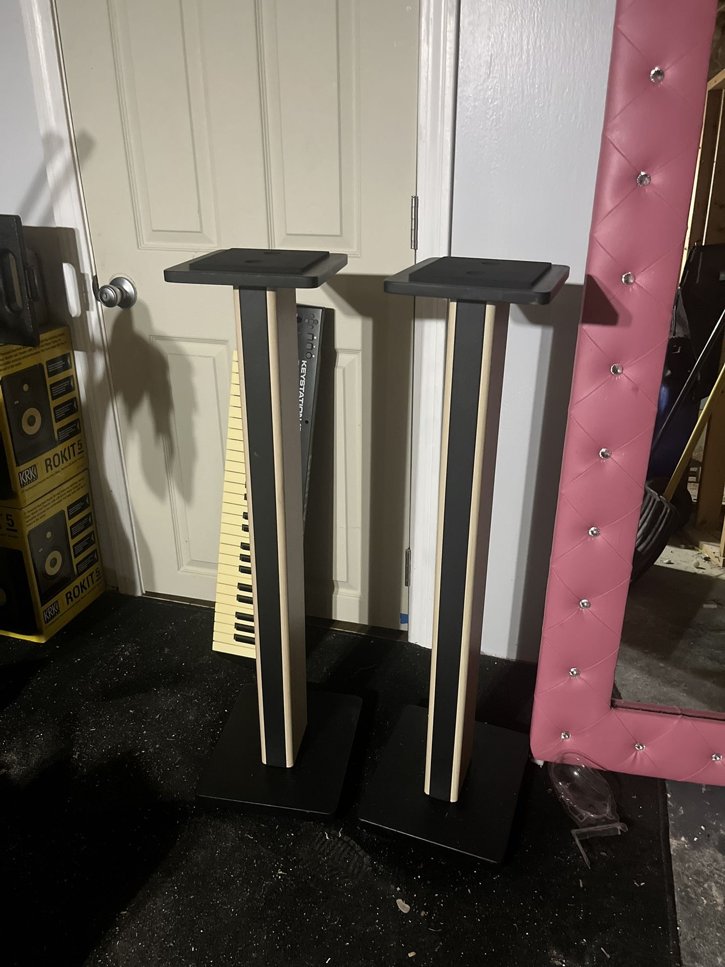 Wooden Studio Monitor Speaker Stands (Pair) – Solid & Stylish