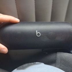 Beats Pill