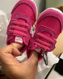 Toddler Saucony Size 5 1-2 W