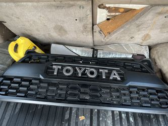 Oem Tacoma Grill New 2016 -2018