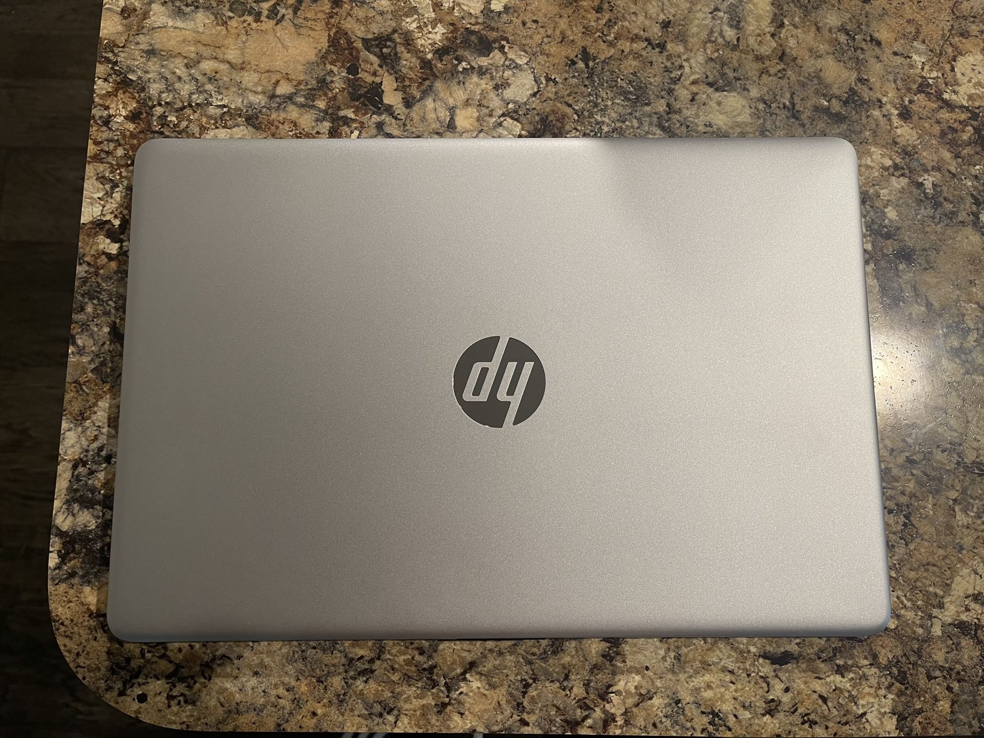 HP 15.6 in AMD Athlon Silver Laptop