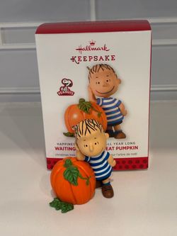 Hallmark Keepsake Peanuts Waiting for the Great Pumpkin Linus Ornament