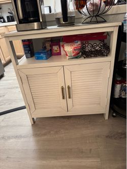 White cabinet
