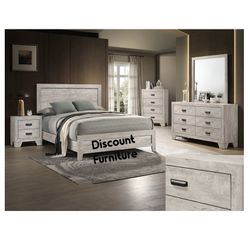 Queen Size 5 Pc Bedroom Set