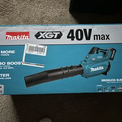 Makita Leaf Blower With Charger And Battery 