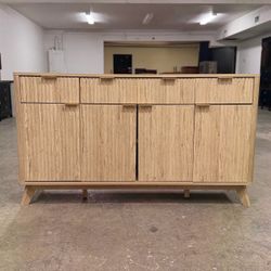 Beautiful MCM Style Light Wood Fluted Buffet / Sideboard / Tv Stand / Cabinet / Storage