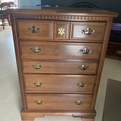 Bassett Dresser 4 Drawer 18D 32W 45H  