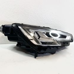 2017 - 2019 AUDI A4 // S4 RH PASSENGER SIDE HEADLIGHT OEM