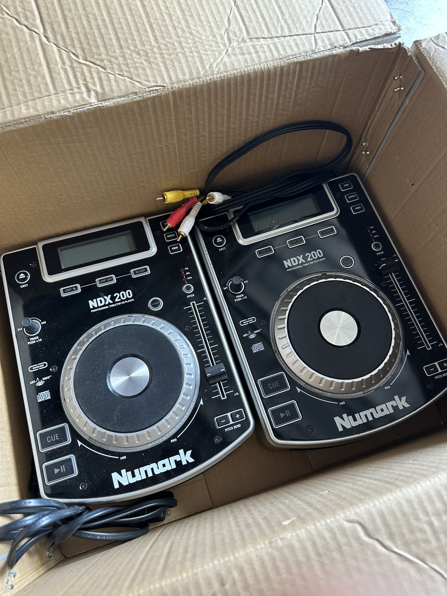 Numark NDX 200 Tabletop CD Player and Mixer