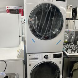 LG Washer And Dryer Set In White New Open Box