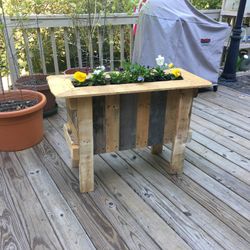 Wood Planter, Raised Planter box, Deck/Patio Planter