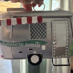 Trailer Camper Bird Feeder