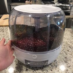 Grain Dispenser, Grain and Rice Storage Container Kitchen, 360° Rotating 6 Grid Grain Dispenser, Rotating Dry Food Dispenser for Lentils, Small Beans,